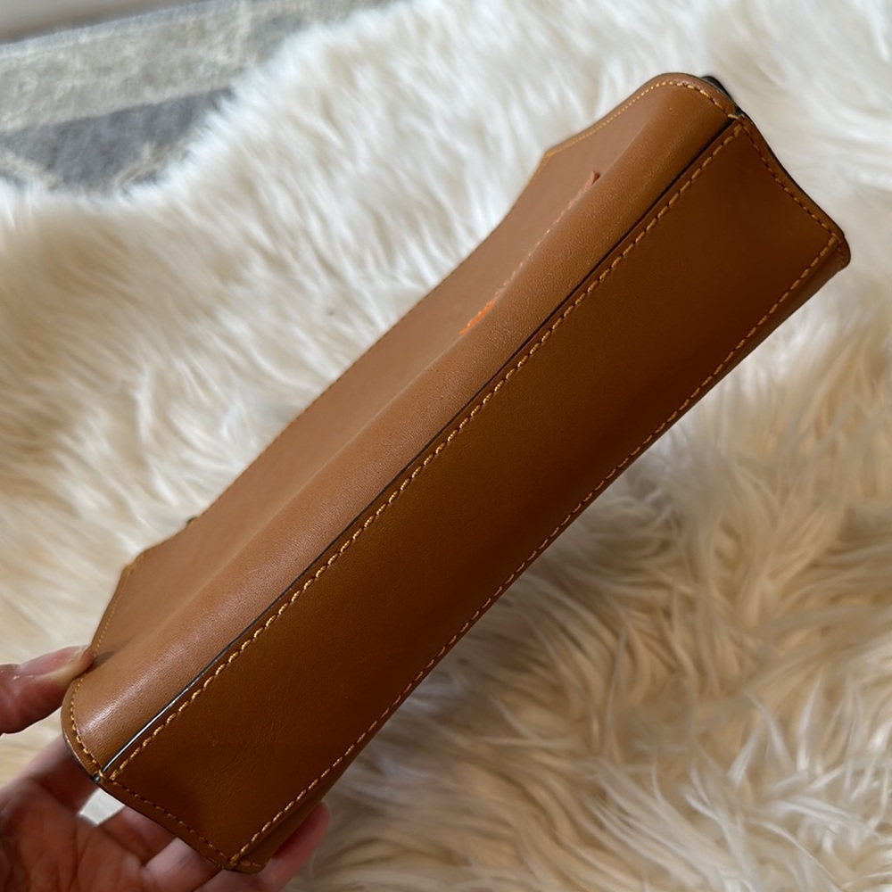π IIIbeca Tribeca by Joy Gryson Tan Brown leather Toiletry zipper pouch - Picture 3 of 7